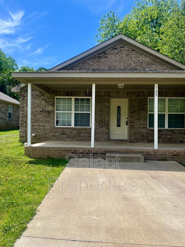 Jonesboro House: 127 Drake