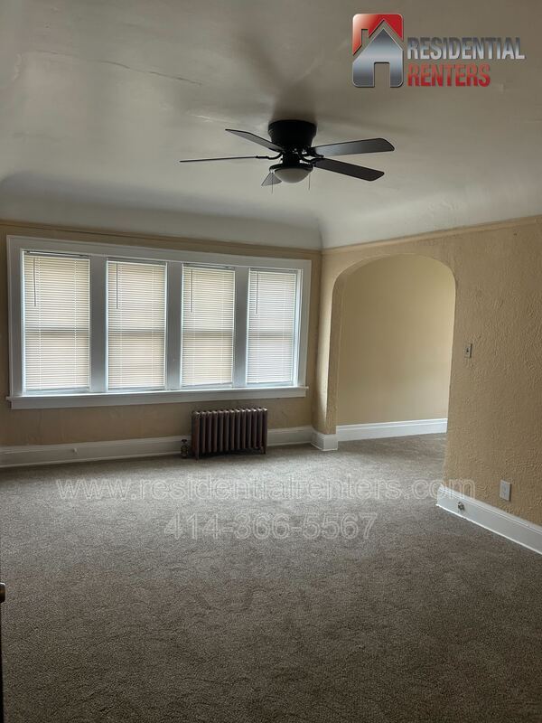 Milwaukee Condo: 3047 S Howell Ave