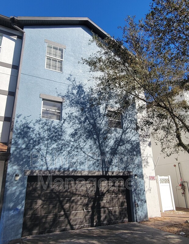 Tampa House: 6054 Gibson Ave