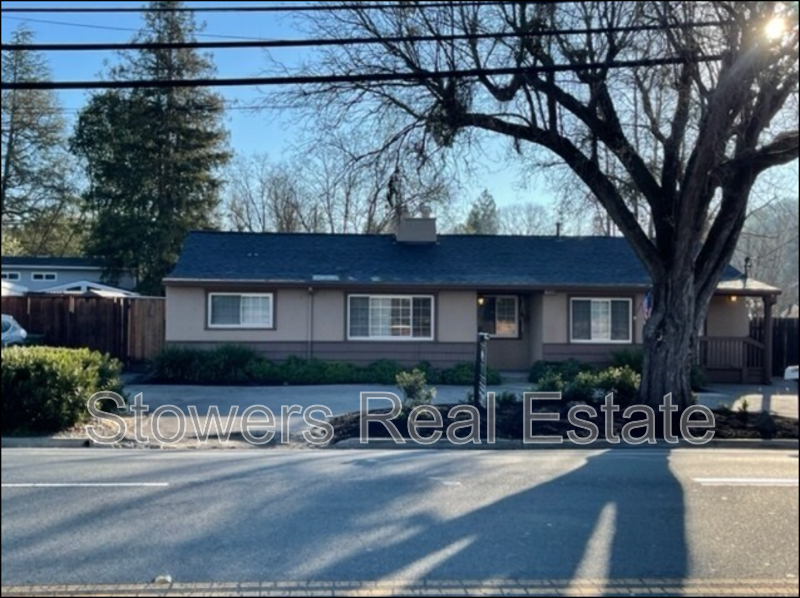 Danville House: 1540 Green Valley Rd