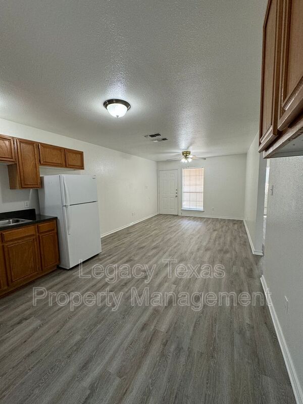 Cleburne Condo: 701 Miracle Ln