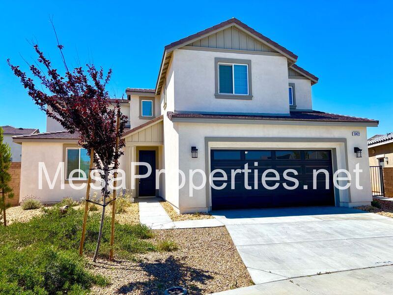 Victorville House: 13422 Menchaca Ct