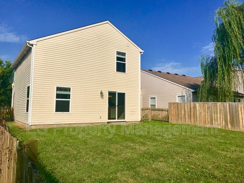 Wonderful 3 Bedroom 2.5 Bathroom Home with Fenced Yard in Plainfield! - Photo 48