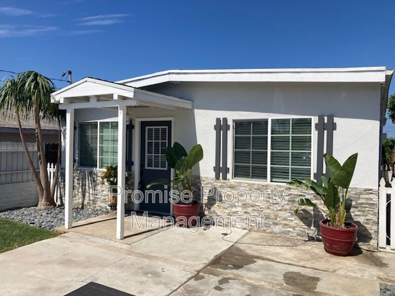 Oceanside House: 1209 Langford St