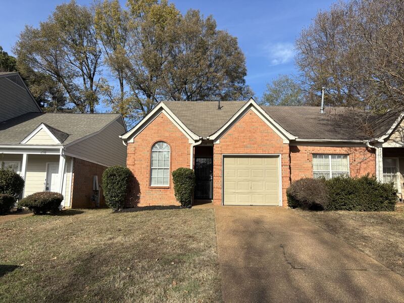 Memphis House: 6714 Whitten Pine Dr