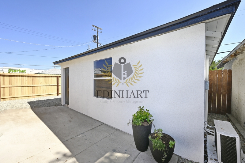 Fresno House: 1584 North Carruth Ave #B