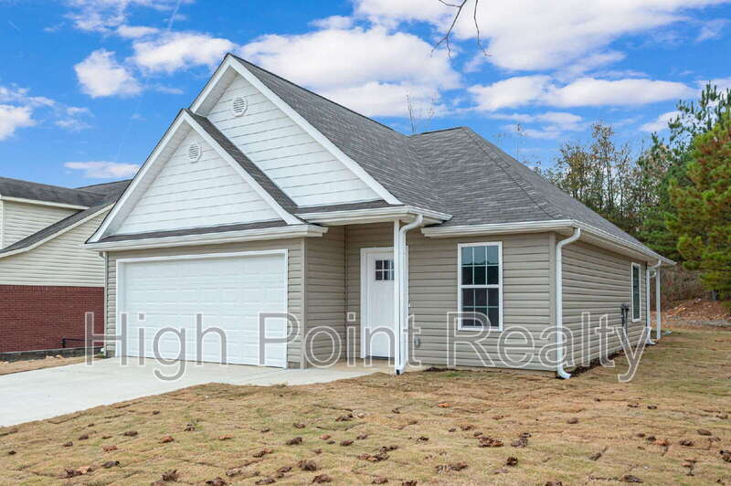 Springville House: 85 Smith Glen Dr