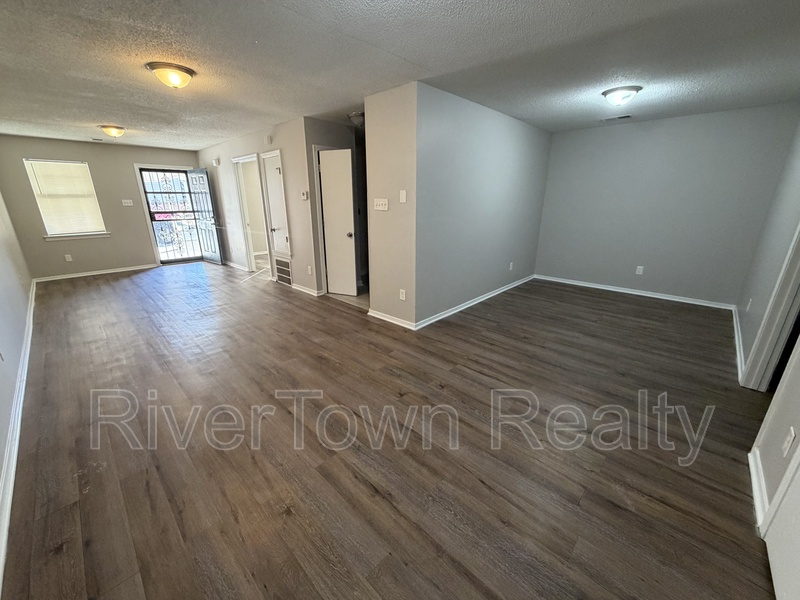 Memphis Townhome: 3759 Wyndance Cir