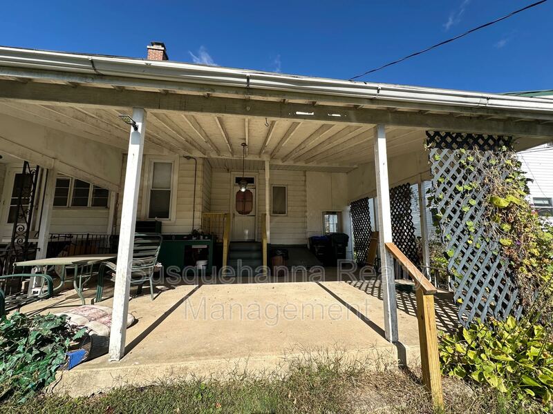 Harrisburg Condo: 2803 Canby Street