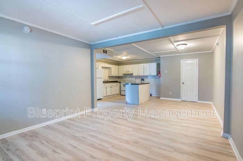 Birmingham House: 7721 1st Avenue South