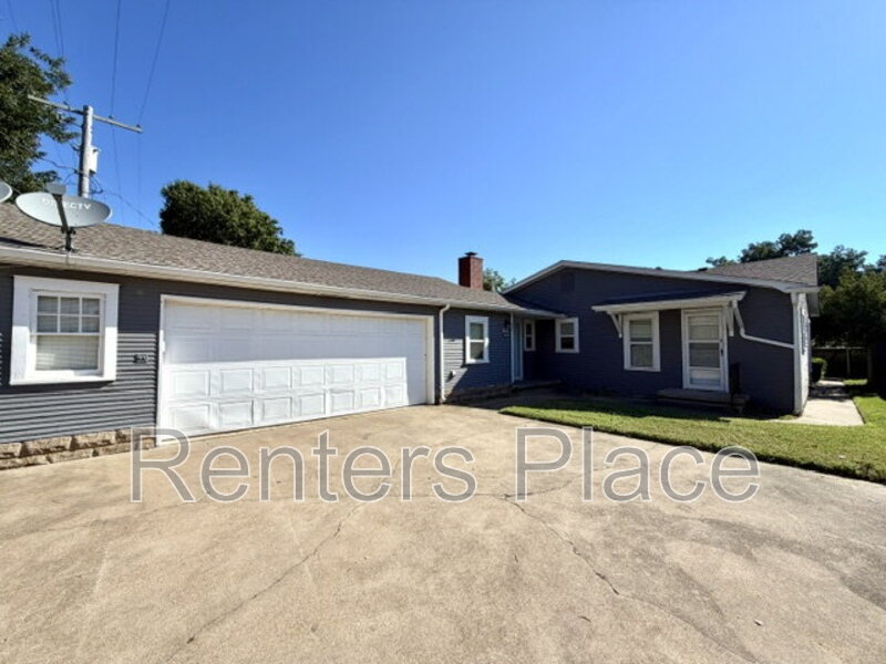 Tulsa House: 1528 1/2 S Saint Louis Ave.