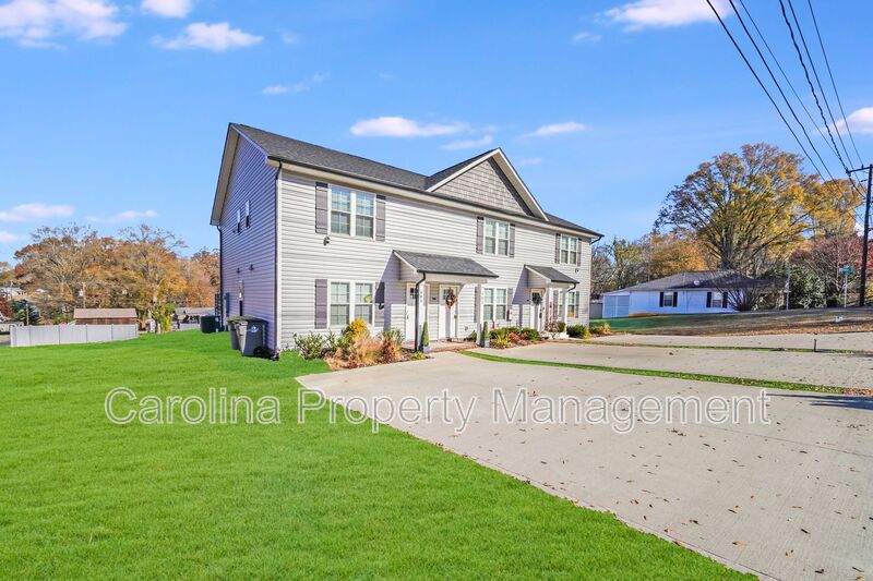 Kannapolis House: 604 W 8th St.