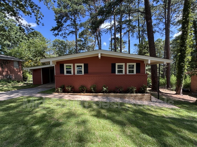 Little Rock House: 22 Woodcliff Cir