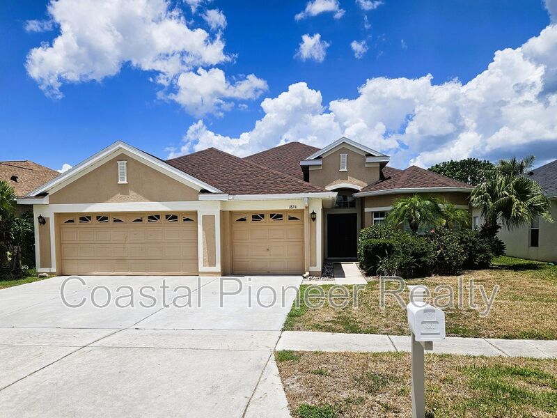 Ruskin House: 1824 Mira Lago Cir