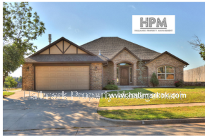 Moore House: 508 Whispering Oaks