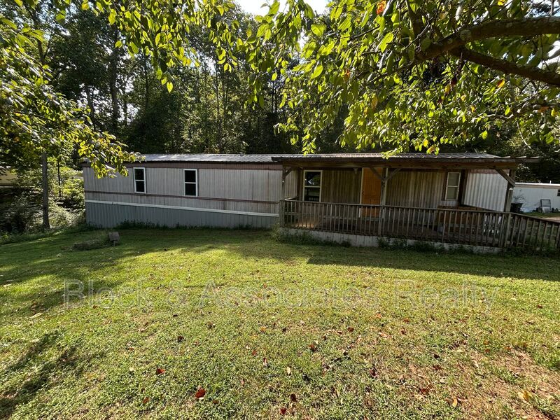 Winston Salem House: 3236 Swaim Rd