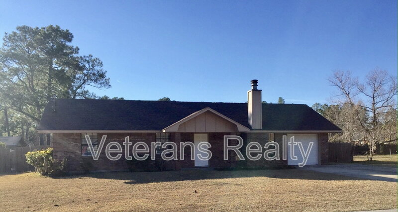 Biloxi House: 867 Vee Street