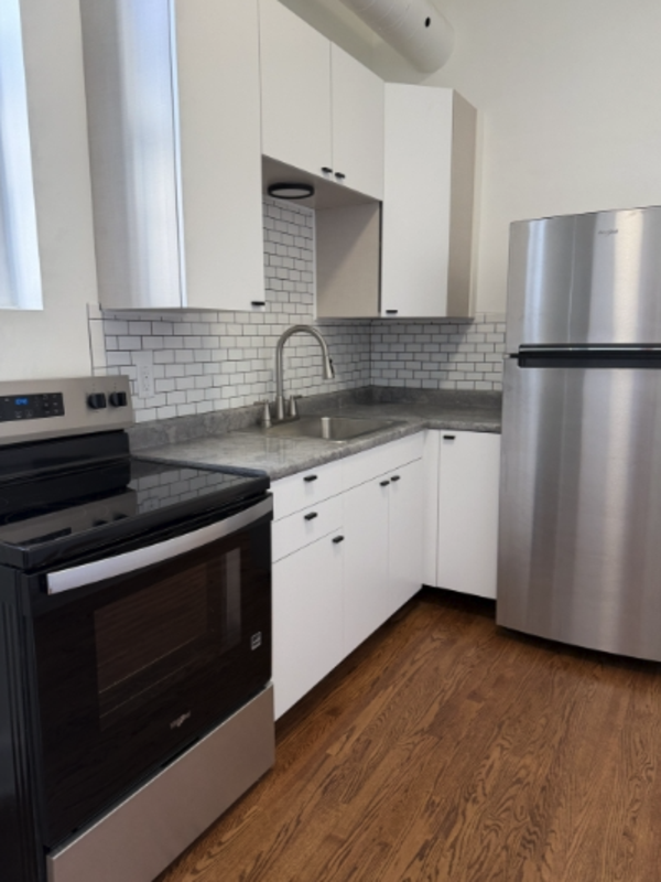 Lawrence Condo: 816 Massachusetts Street - B