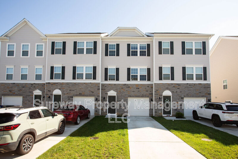 Glassboro Townhome: 239 Macoun Way