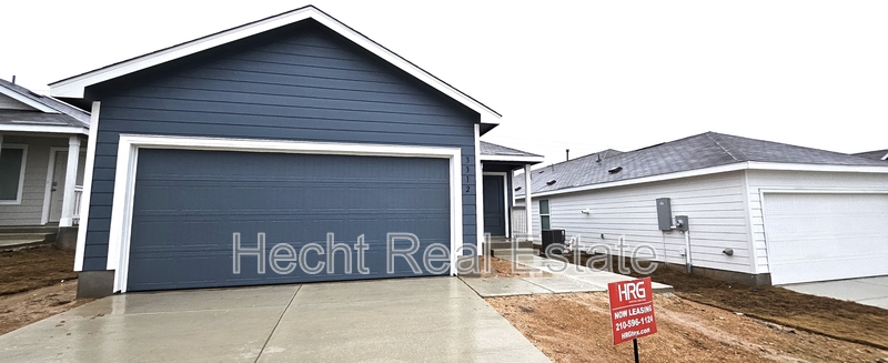 New Braunfels House: 3312 Mound Ridge