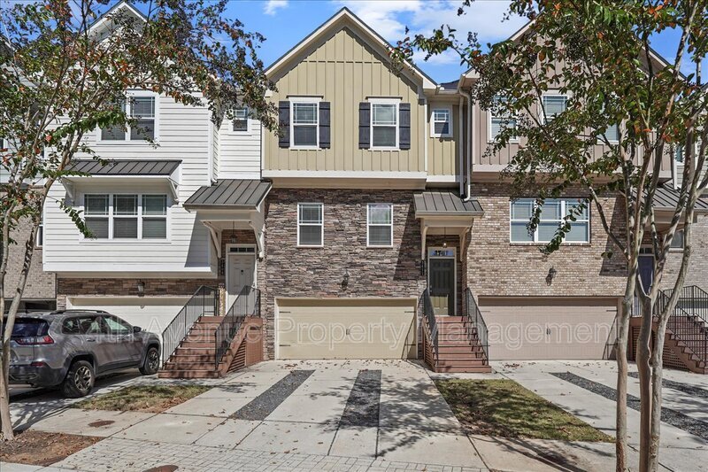 Gainesville Townhome: 3411 Abbey Way