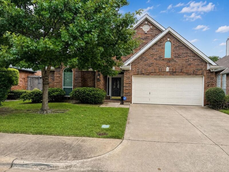 Addison House: 3867 Ridgelake Court