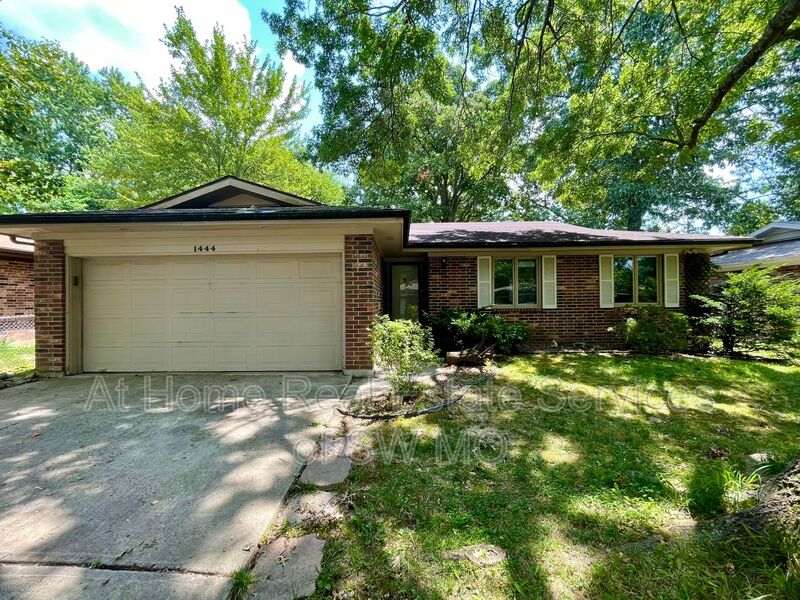 Springfield House: 1444 S Gelven