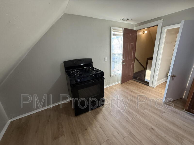 Milwaukee Condo: 3806 W Rohr Ave.