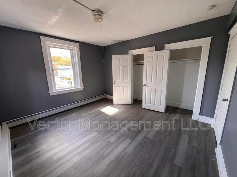 New Britain Condo: 57 Whiting Street - 166 Glen-4