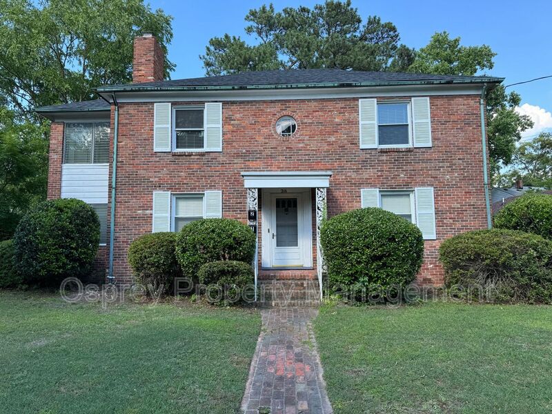 Large 2 bedroom w/gourmet kitchen! 