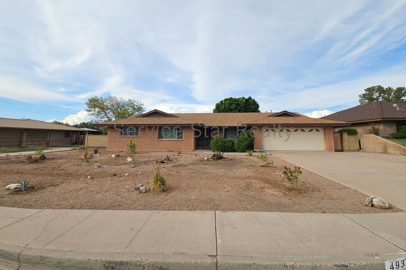 Phoenix House: 4938 E Earll Dr