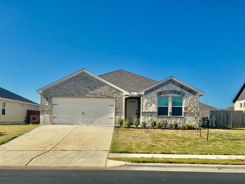 Hutto House: 1013 Otello Way