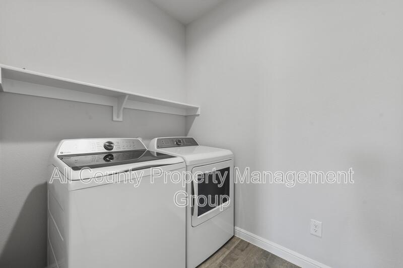 Main Rental Photo 17