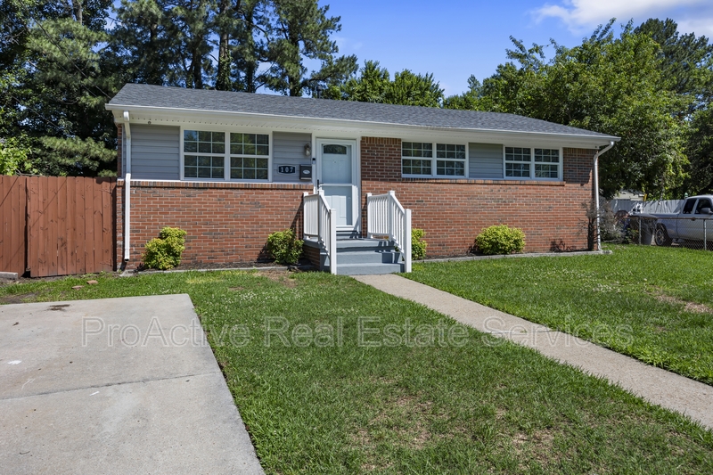 Portsmouth House: 107 Beazley dr