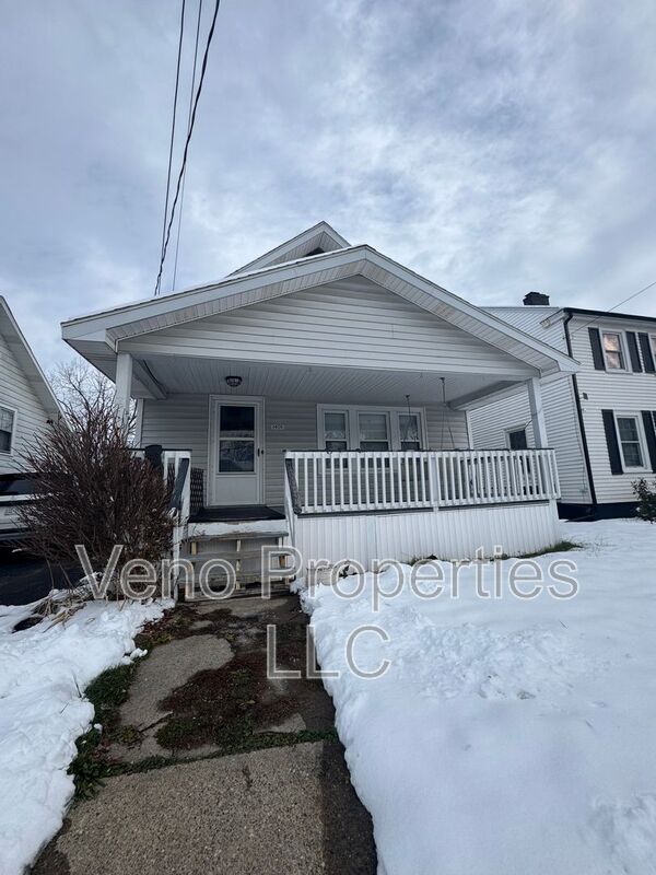 Schenectady House: 1401 Belmont Ave
