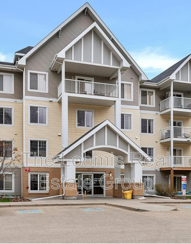 Edmonton Condo: 2208 44 Ave NW