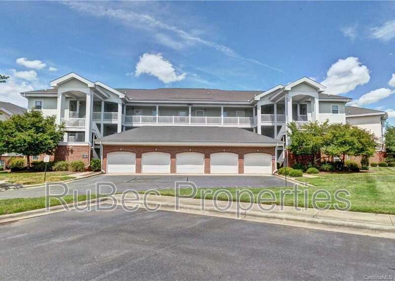 Charlotte Condo: 8967 Meadow Vista Road