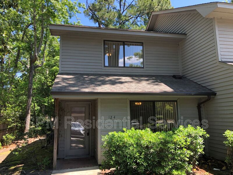 Wilmington House: 6279 Wrightsville Ave