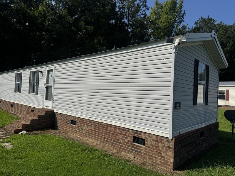 Fayetteville House: 2214 Cattail Cir