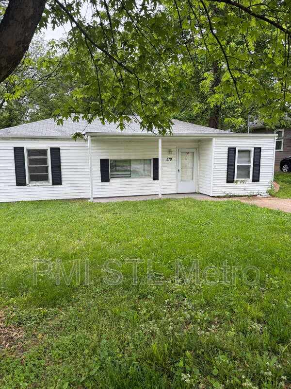 St. Louis House: 319 Reasor Drive