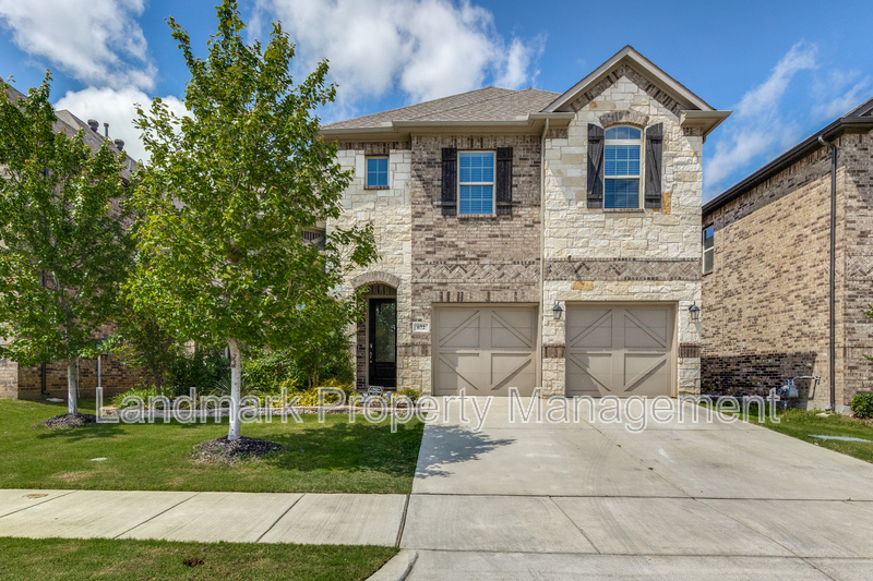 Arlington House: 672 Harris Ridge Drive