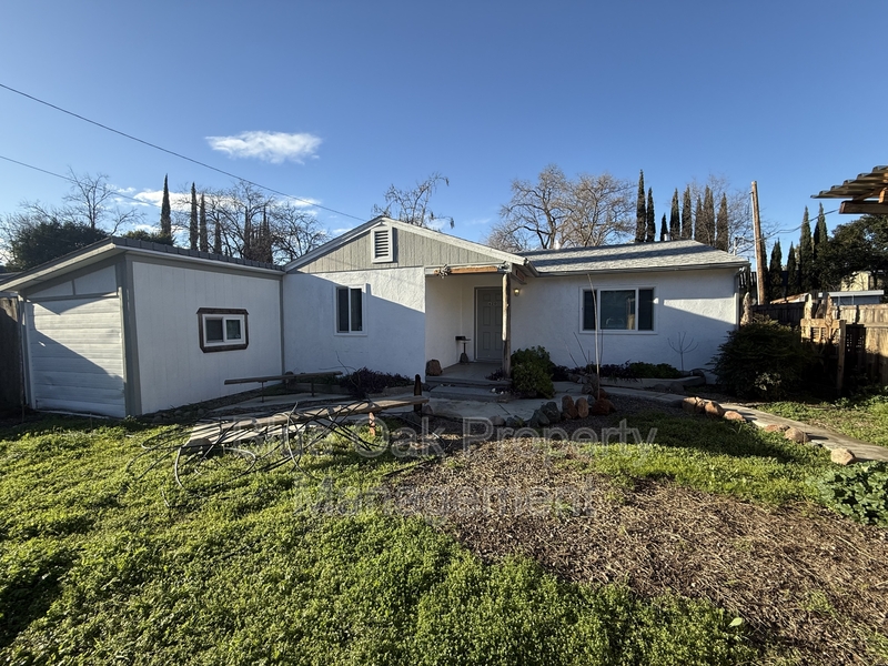 Chico House: 620 West 4th Avenue