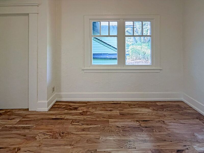 Photo 17 of rental home at 943 Washington Street