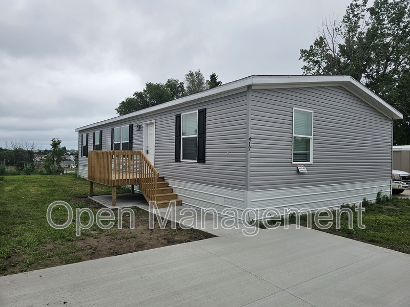 Bismarck House: 4005 19th St NE
