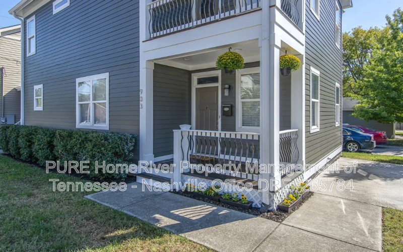 Nashville House: 903 Cheatham Pl