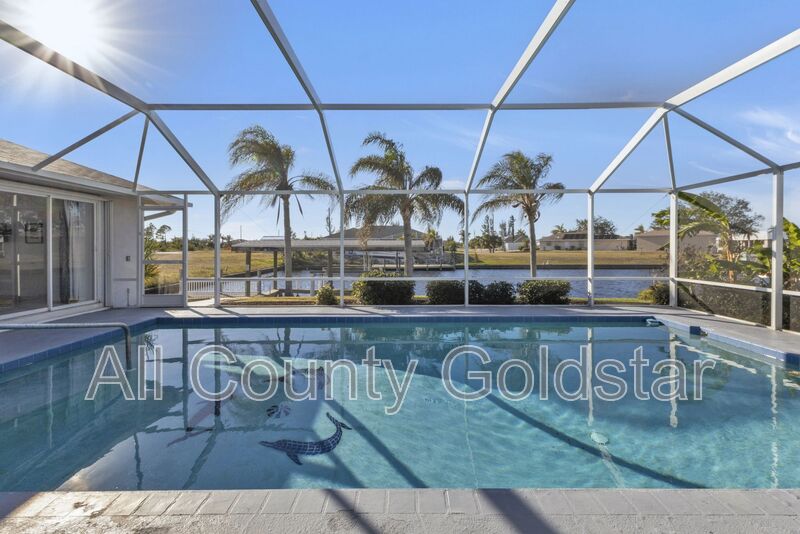 Port Charlotte House: 9509 St Paul Dr