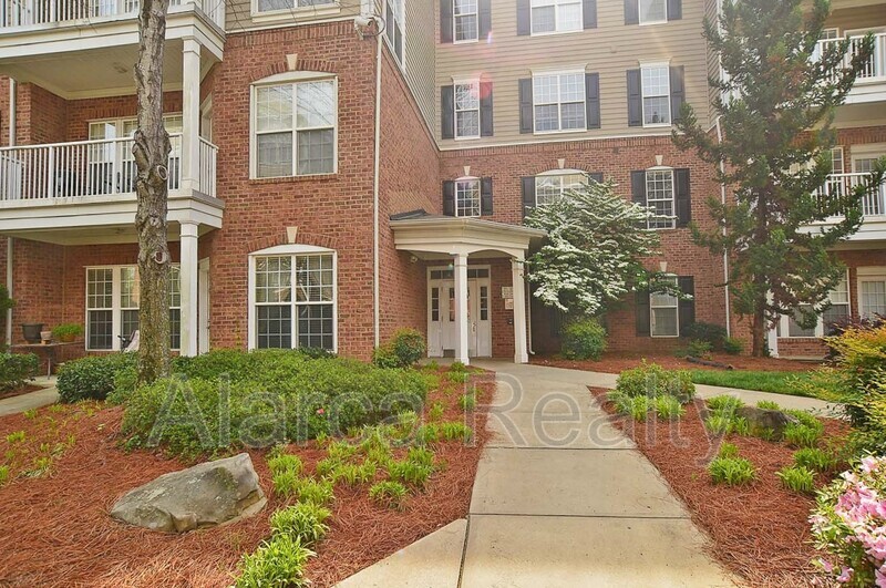 Charlotte Condo: 3282 Margellina Dr