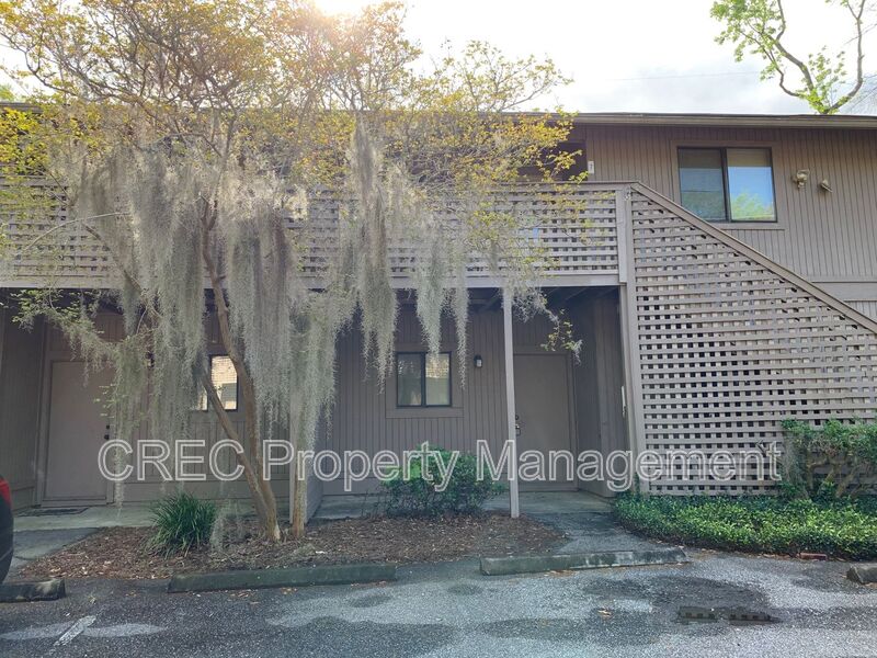 Charleston House: 2736 Jobee Drive
