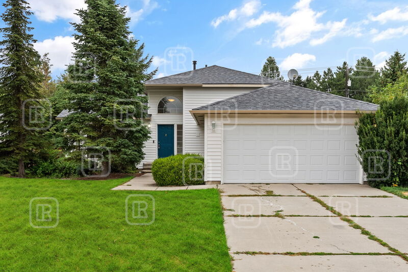 Liberty Lake House: 23713 East Maxwell Avenue