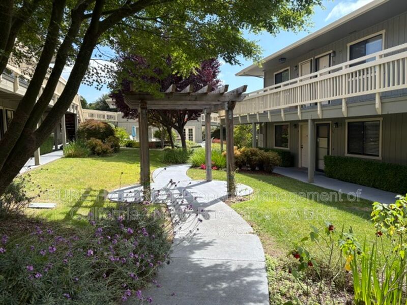 Petaluma Condo: 720 Petaluma Blvd S
